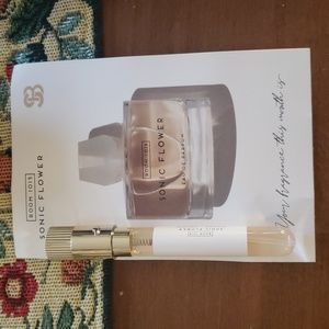 Room 1015 Sonic Flower .27 oz travel spray